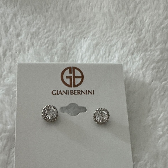 Giani Bernini Elegant Silver Stud Earrings - Picture 1 of 2